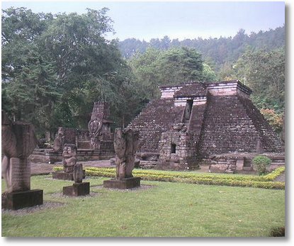 Pyramid Candi Sukuh indonisia
